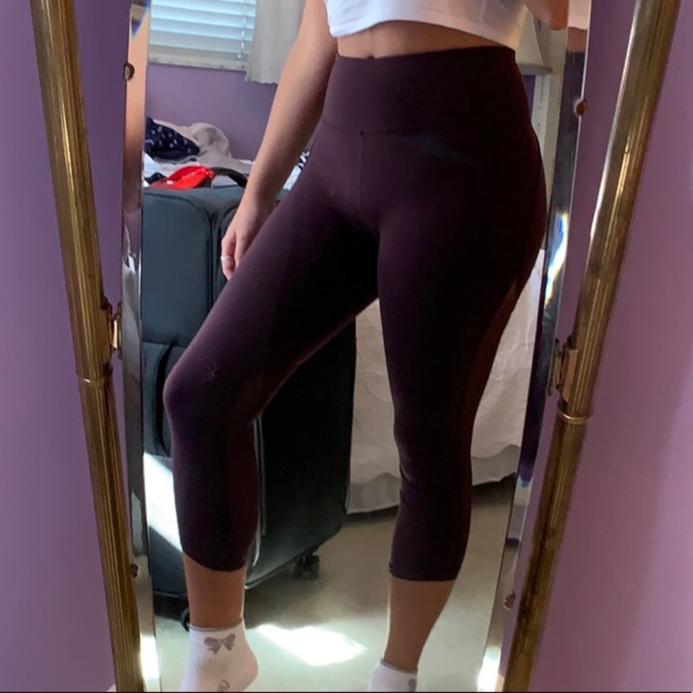 Lululemon maroon mesh crop leggings